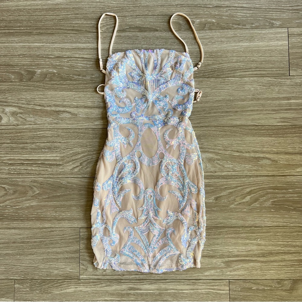 Lucy in the sky mini cocktail dress bnwot